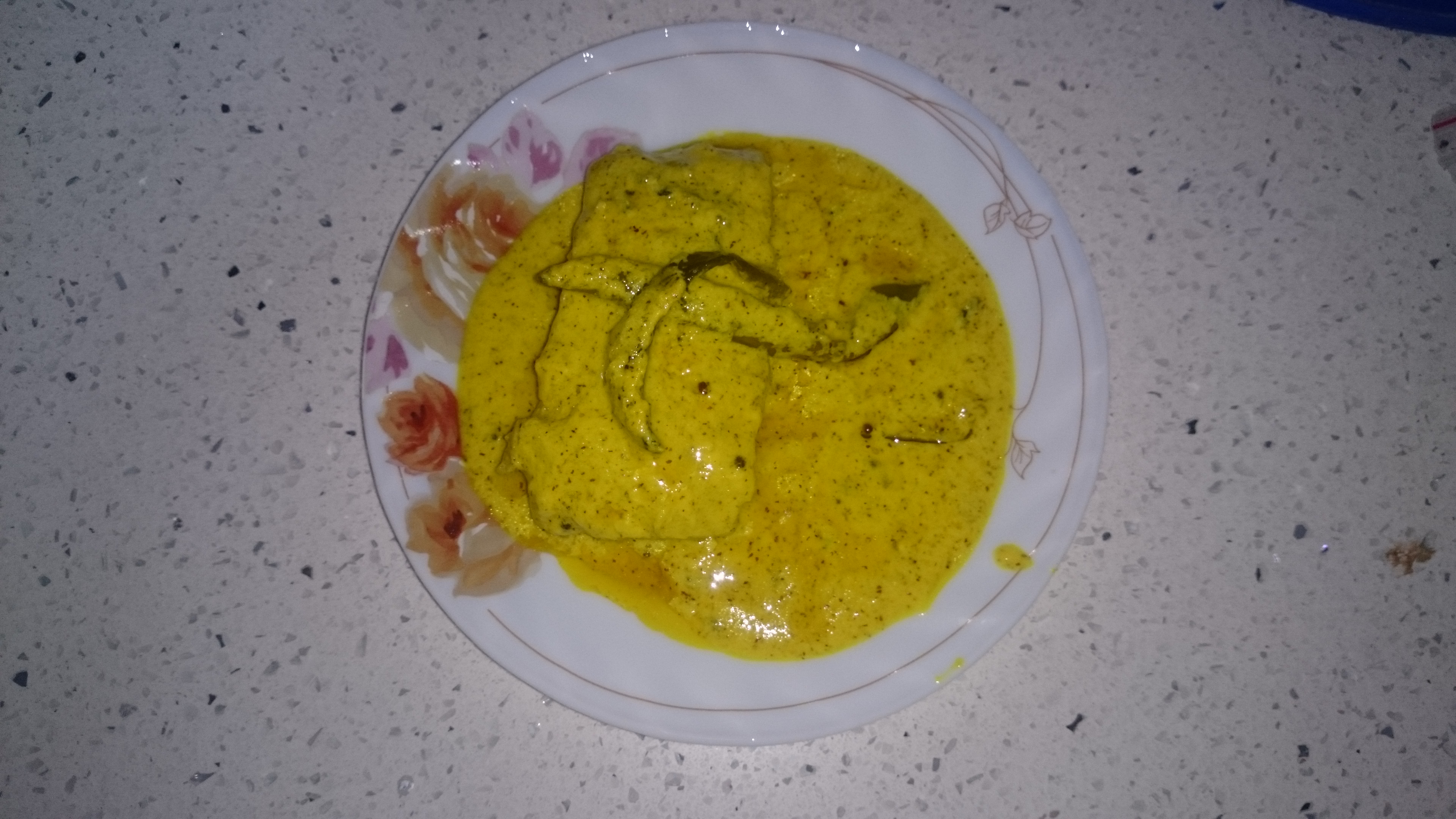 Doi katla bhaapa (Steamed fish in mustard and curd sauce)