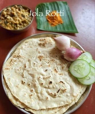 Jowar (millet) roti,pulka,brinjal curry, gram curry etc