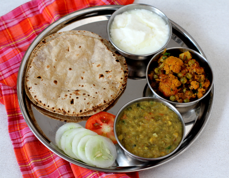 combo 1 - 3 Phulkas(Chappathis),1 Dal,1 curry, Rice, pickles & salad
