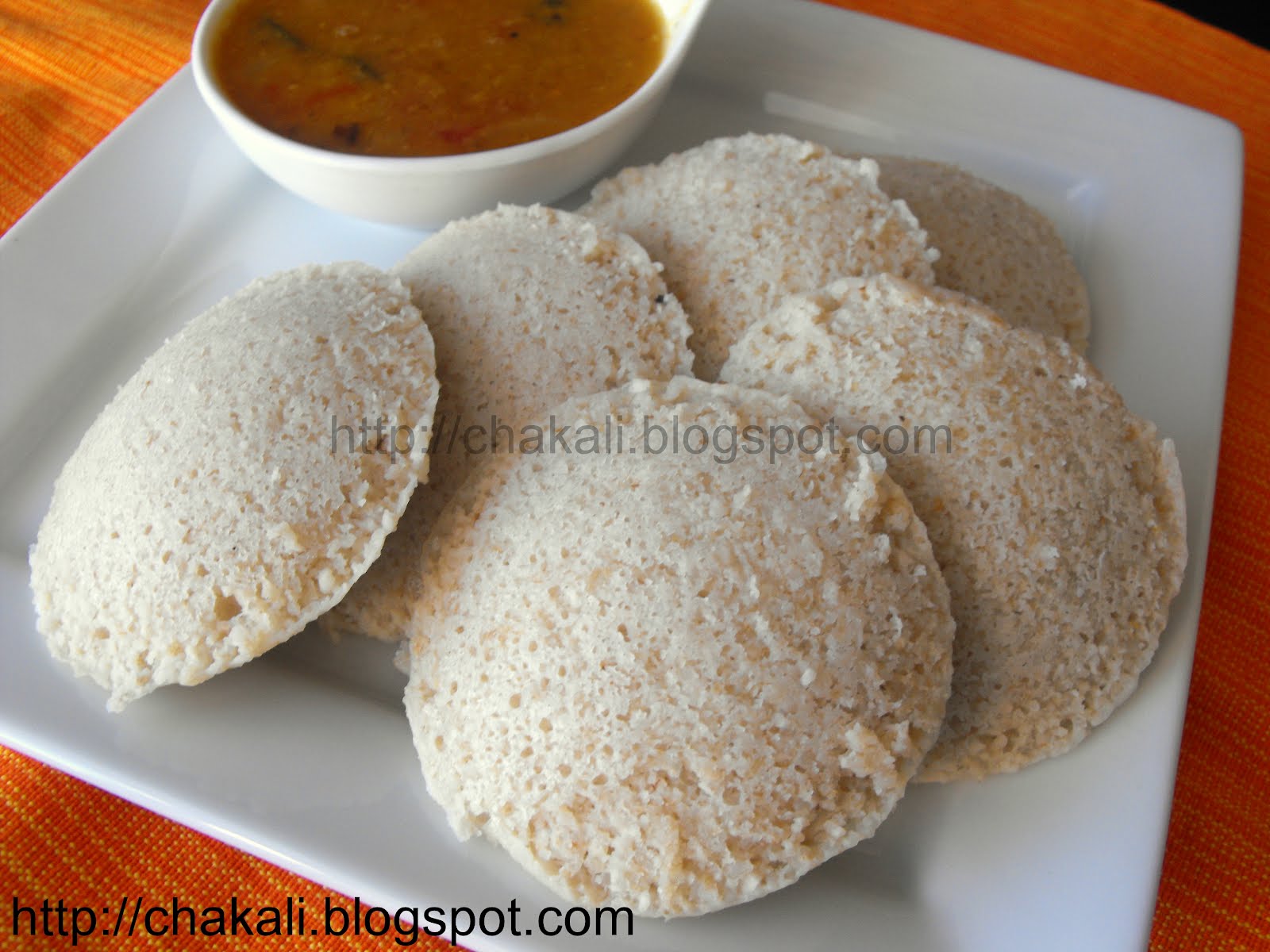 Oats Idly with Coconut chutney